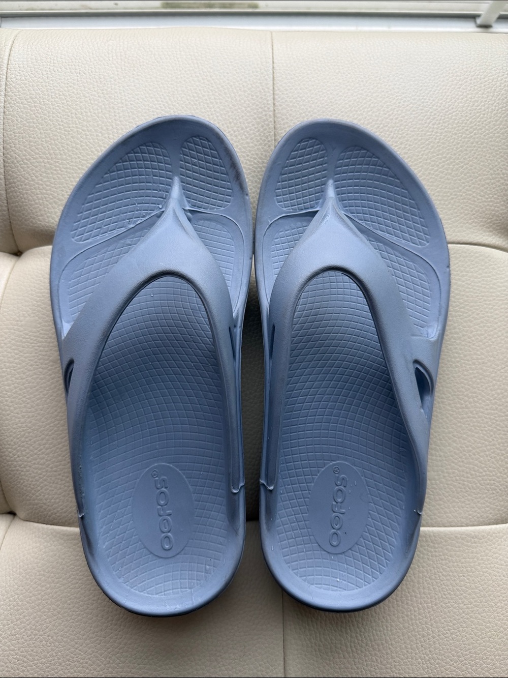 Women’s OOfos Recovery Sandals